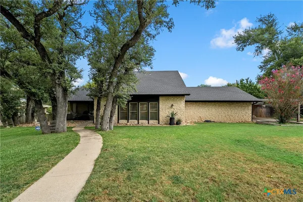 $329,000 | 3064 Summit Drive, Belton, TX 76513