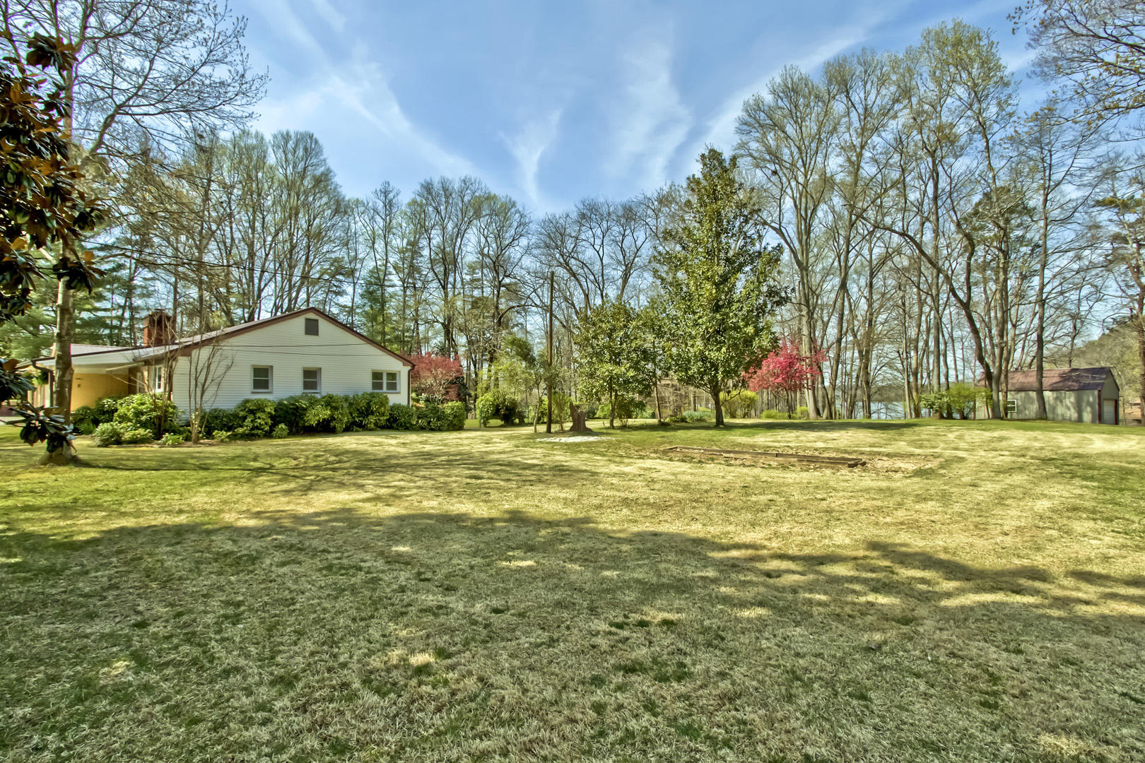 230 Mainsail Road Kingston, TN 37763 - Photo 31 of 40 31_MainsailRoad_230_SideYard