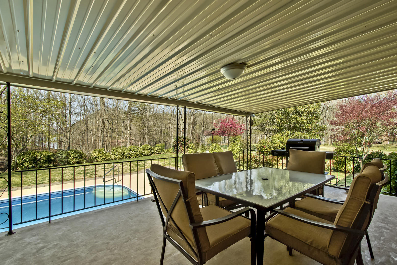 230 Mainsail Road Kingston, TN 37763 - Photo 8 of 40 08_MainsailRoad_230_BackPorch