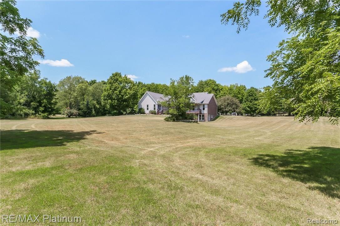 125 Keddle Road Howell, MI 48843 - Photo 32 of 35 Lots of privacy!