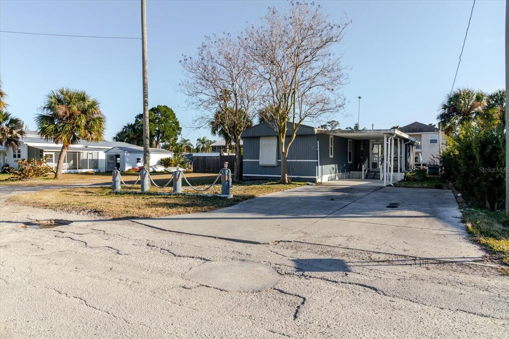 7022 Fair Lane Hudson, FL 34667 - Photo 2 of 24