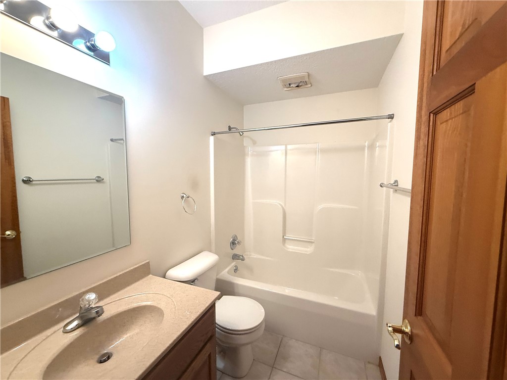 1378 Masters Lane Decatur, IL 62521 - Photo 14 of 22