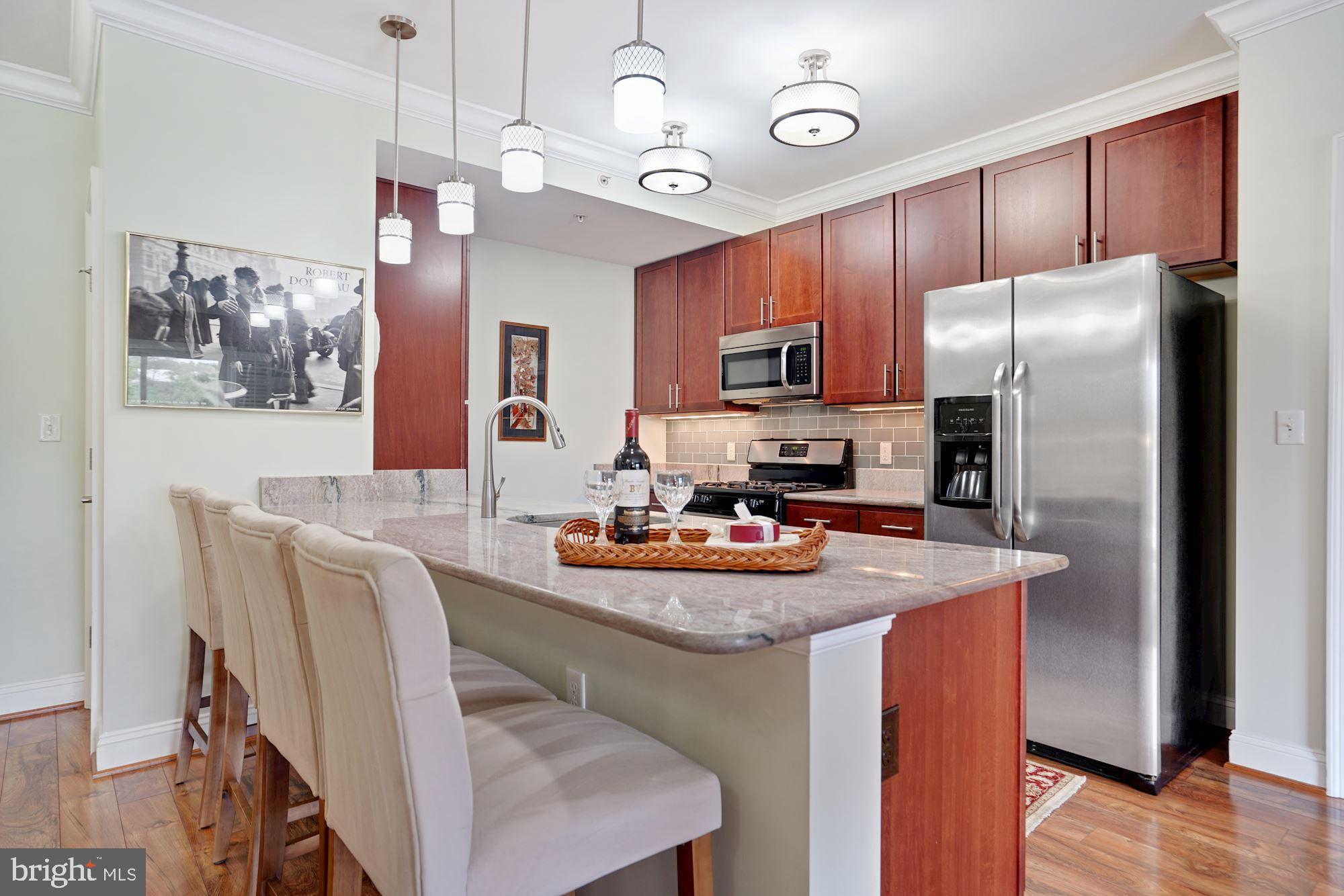 6301 Edsall Road, Unit 201 Alexandria, VA 22312 - Photo 2 of 40