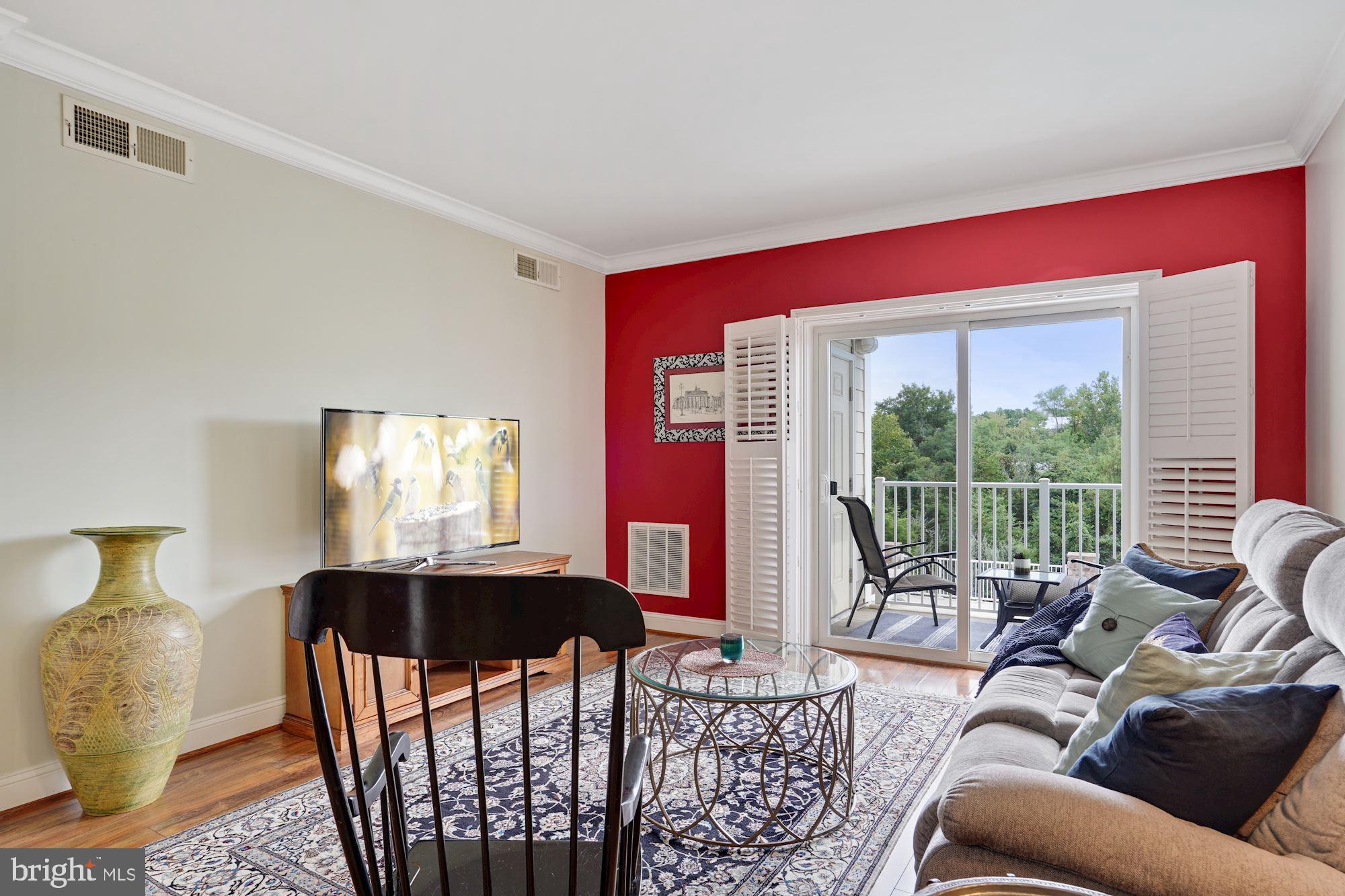 6301 Edsall Road, Unit 201 Alexandria, VA 22312 - Photo 9 of 40