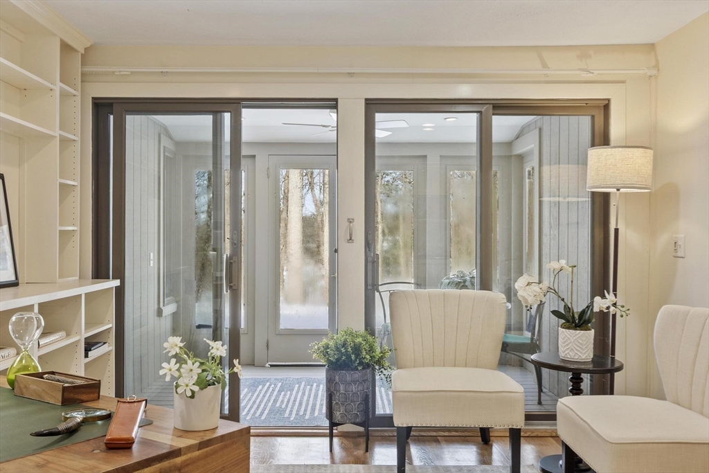 141 Chestnut Circle, Unit 141 Lincoln, MA 01773 - Photo 17 of 33