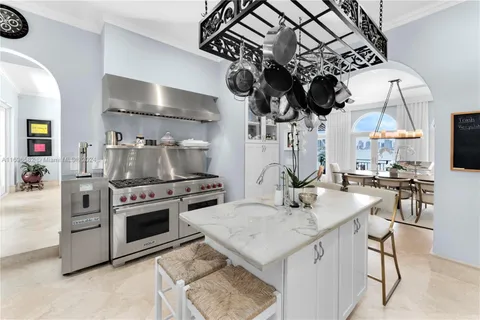 $14,995,000 | 814 West Dilido Drive, Miami Beach, FL 33139