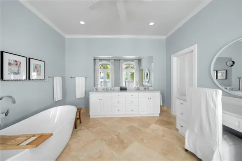 $14,995,000 | 814 West Dilido Drive, Miami Beach, FL 33139