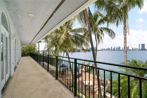 $14,995,000 | 814 West Dilido Drive, Miami Beach, FL 33139