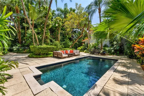 $14,995,000 | 814 West Dilido Drive, Miami Beach, FL 33139