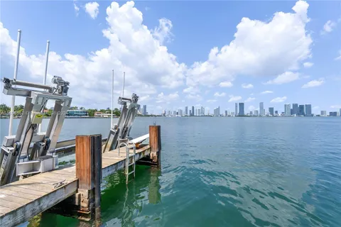 $14,995,000 | 814 West Dilido Drive, Miami Beach, FL 33139