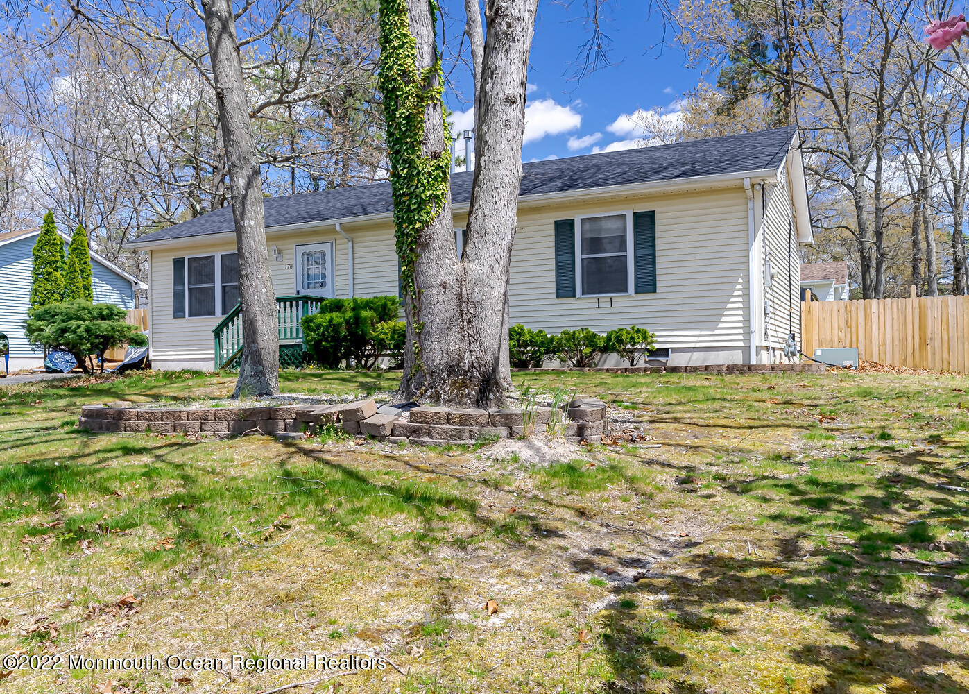 178 Sextant Road Manahawkin, NJ 08050 - Photo 3 of 21 178 Sextant Rd Stafford-large-003-020-17