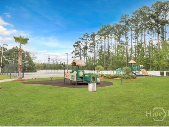 $1,850 | 900 Canyon Oak Loop, Richmond Hill, GA 31324