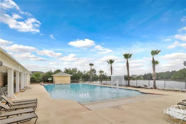 $1,850 | 900 Canyon Oak Loop, Richmond Hill, GA 31324