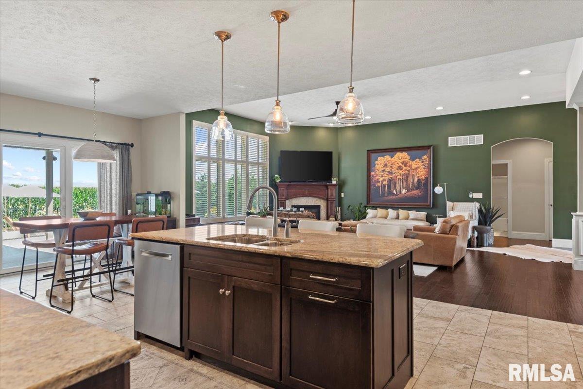 4609 Lynhurst Road Springfield, IL 62711 - Photo 18 of 84