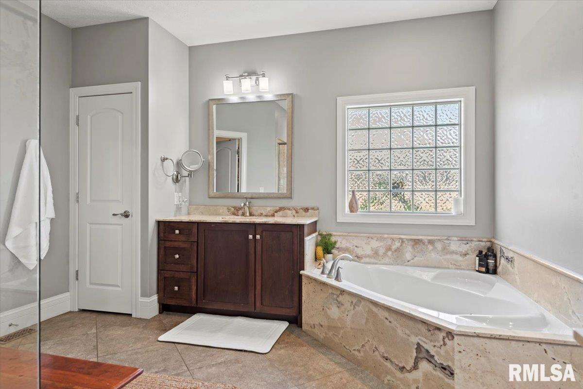 4609 Lynhurst Road Springfield, IL 62711 - Photo 29 of 84