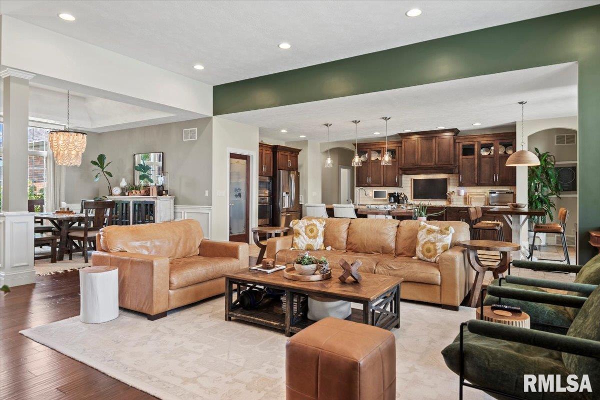 4609 Lynhurst Road Springfield, IL 62711 - Photo 7 of 84