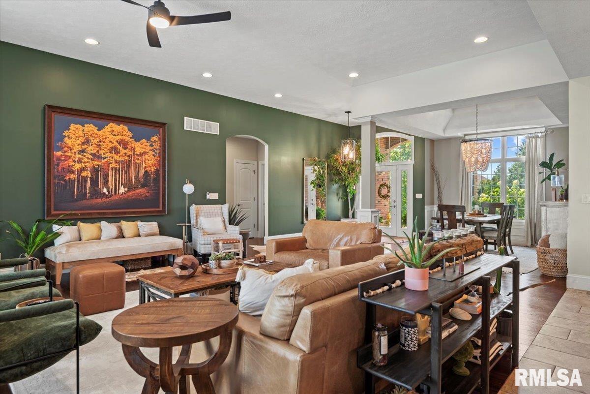 4609 Lynhurst Road Springfield, IL 62711 - Photo 8 of 84