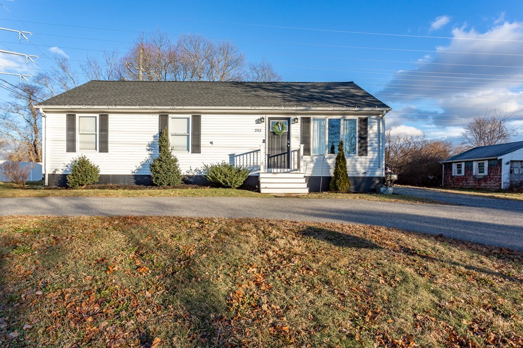 252 Franklin Road Somerset, MA 02726 - Photo 1 of 34 Gallery Image 1