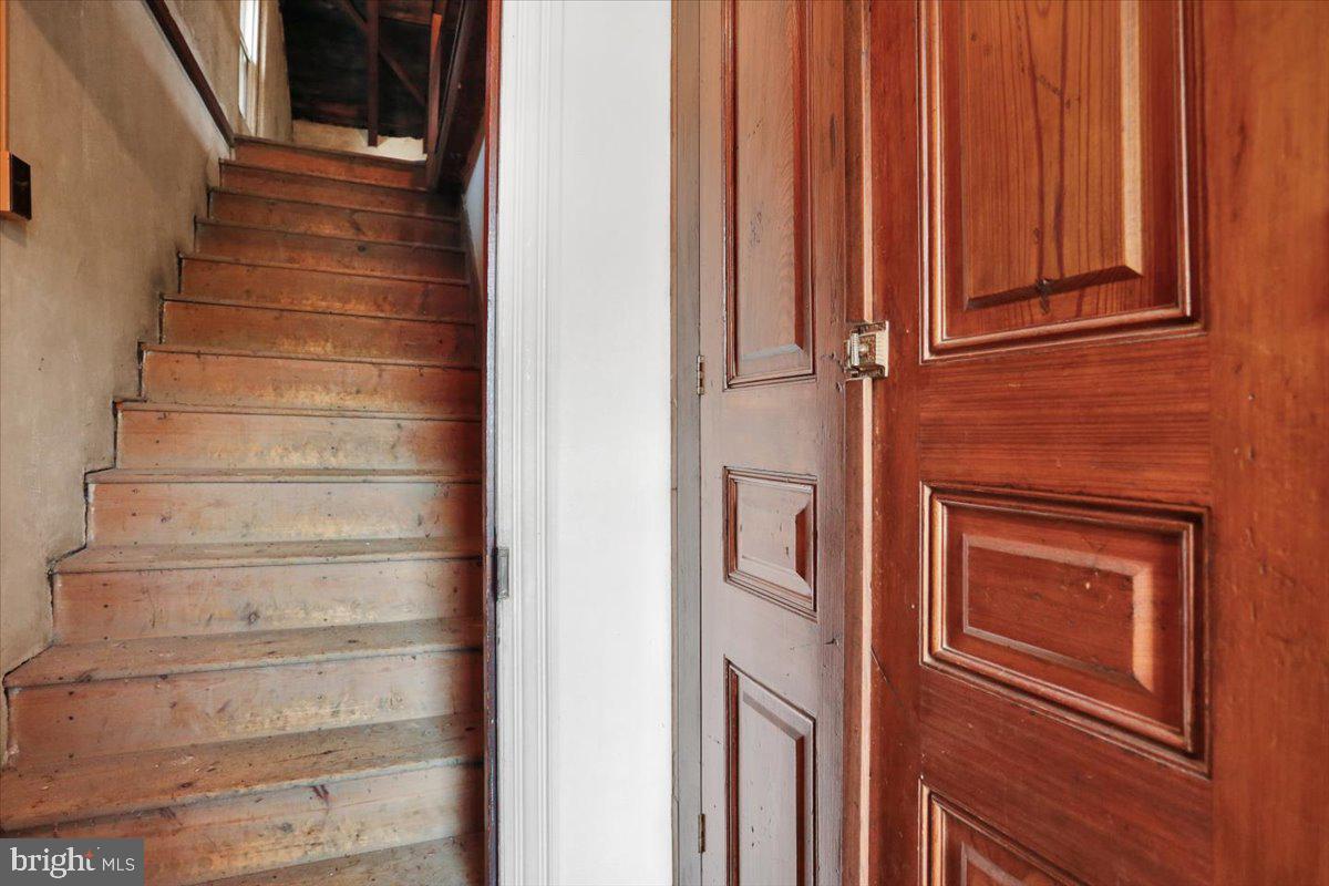 1374 Friedensburg Road Reading, PA 19606 - Photo 20 of 32 Third floor entrance
