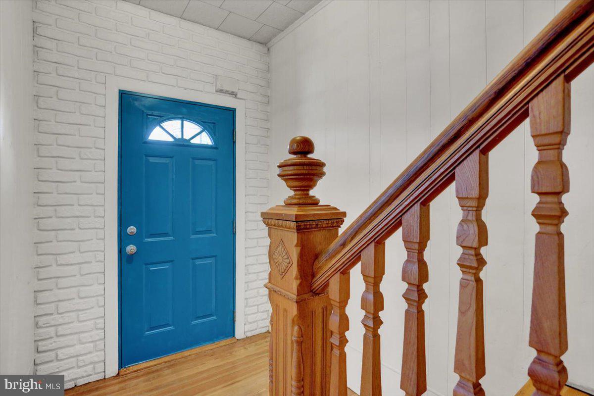 1374 Friedensburg Road Reading, PA 19606 - Photo 5 of 32 Beautiful Stairway