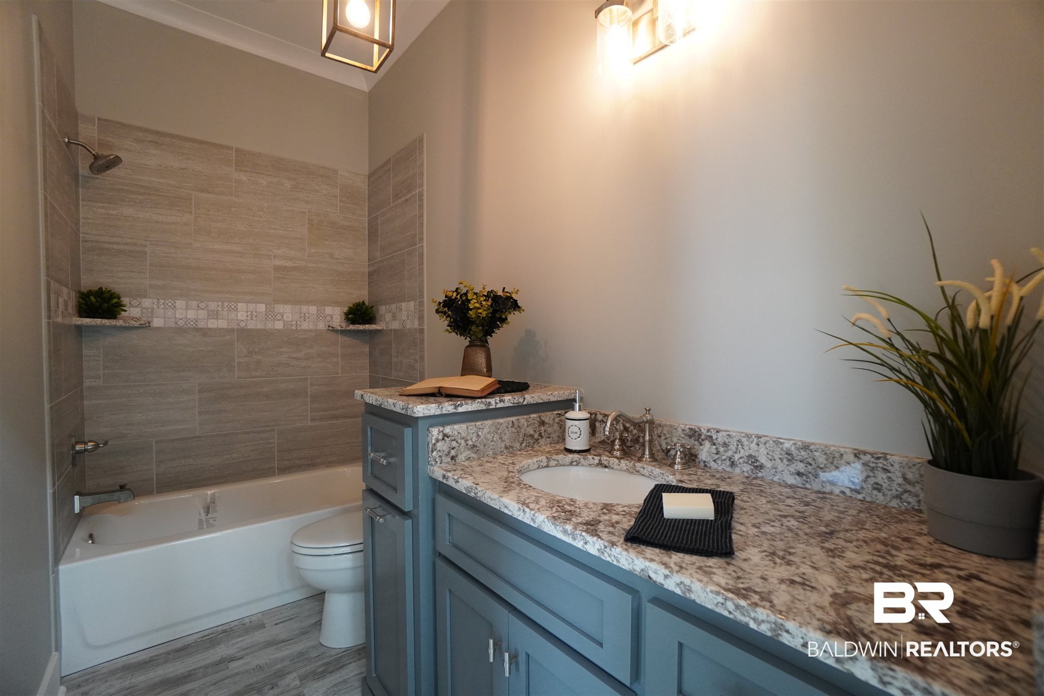521 West Fort Morgan Road Gulf Shores, AL 36542 - Photo 25 of 48 Bathroom 2
