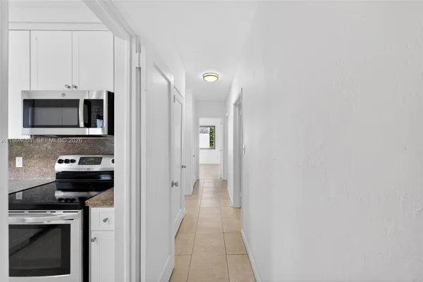 $3,500 | 3255 Southwest 60th Avenue, Miami, FL 33155