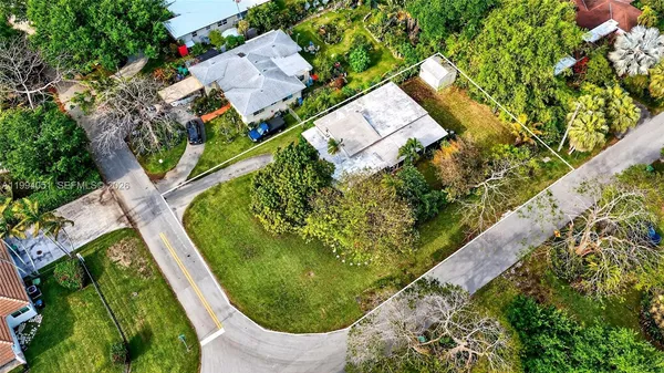 $3,500 | 3255 Southwest 60th Avenue, Miami, FL 33155