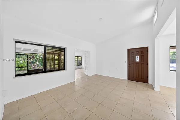 $3,500 | 3255 Southwest 60th Avenue, Miami, FL 33155