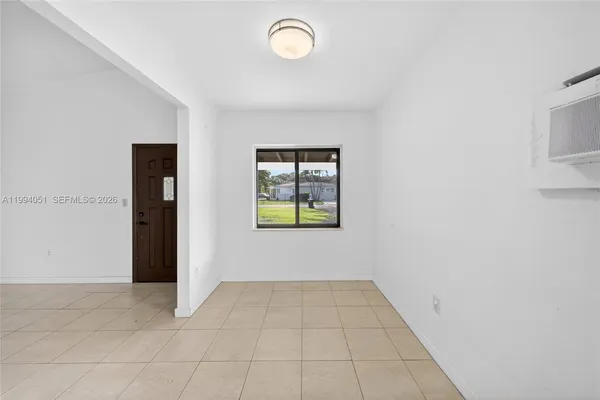 $3,500 | 3255 Southwest 60th Avenue, Miami, FL 33155