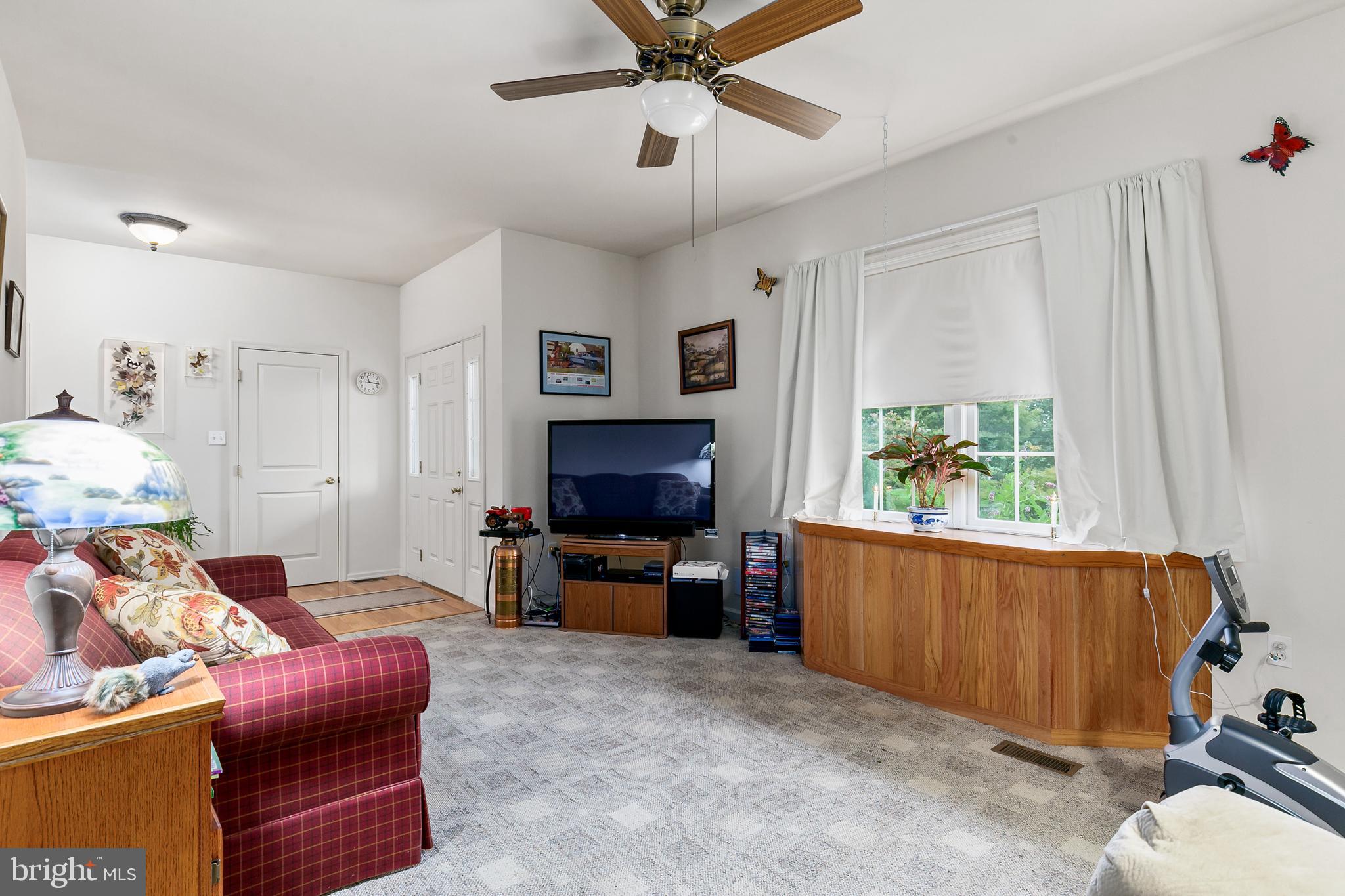 2 Biddle Road Salem, NJ 08079 - Photo 10 of 35 living room