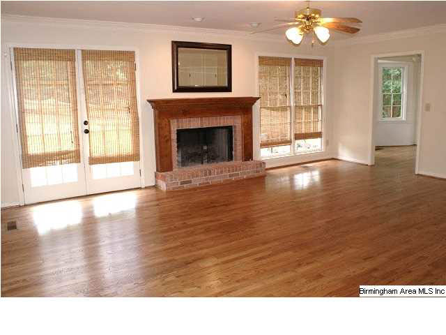 150 Mallard Pointe Circle Pelham, AL 35124 - Photo 4 of 18