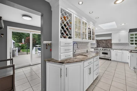 $1,675,000 | 39 Ryder Lane, Marion, MA 02738