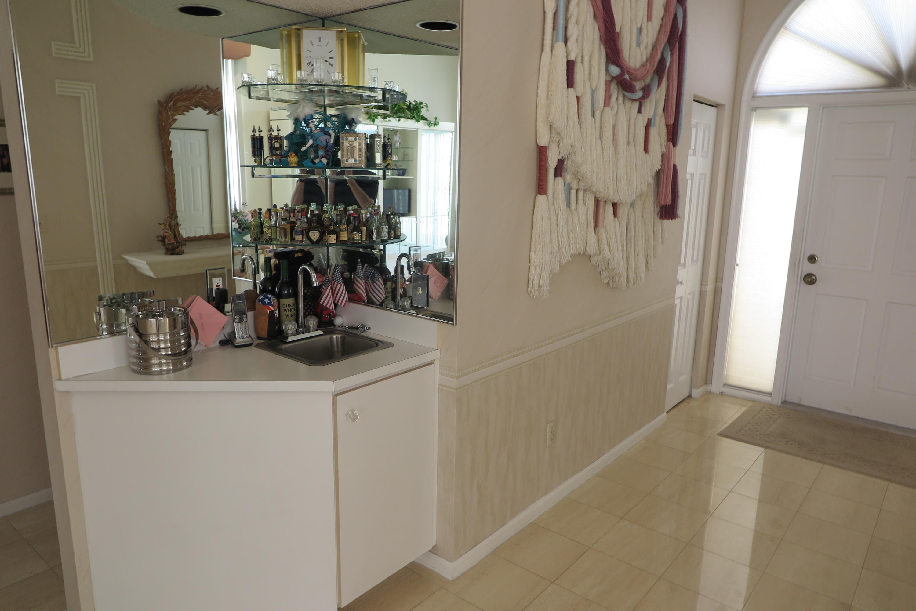 7765 Travelers Tree Drive Boca Raton, FL 33433 - Photo 4 of 18 WET BAR