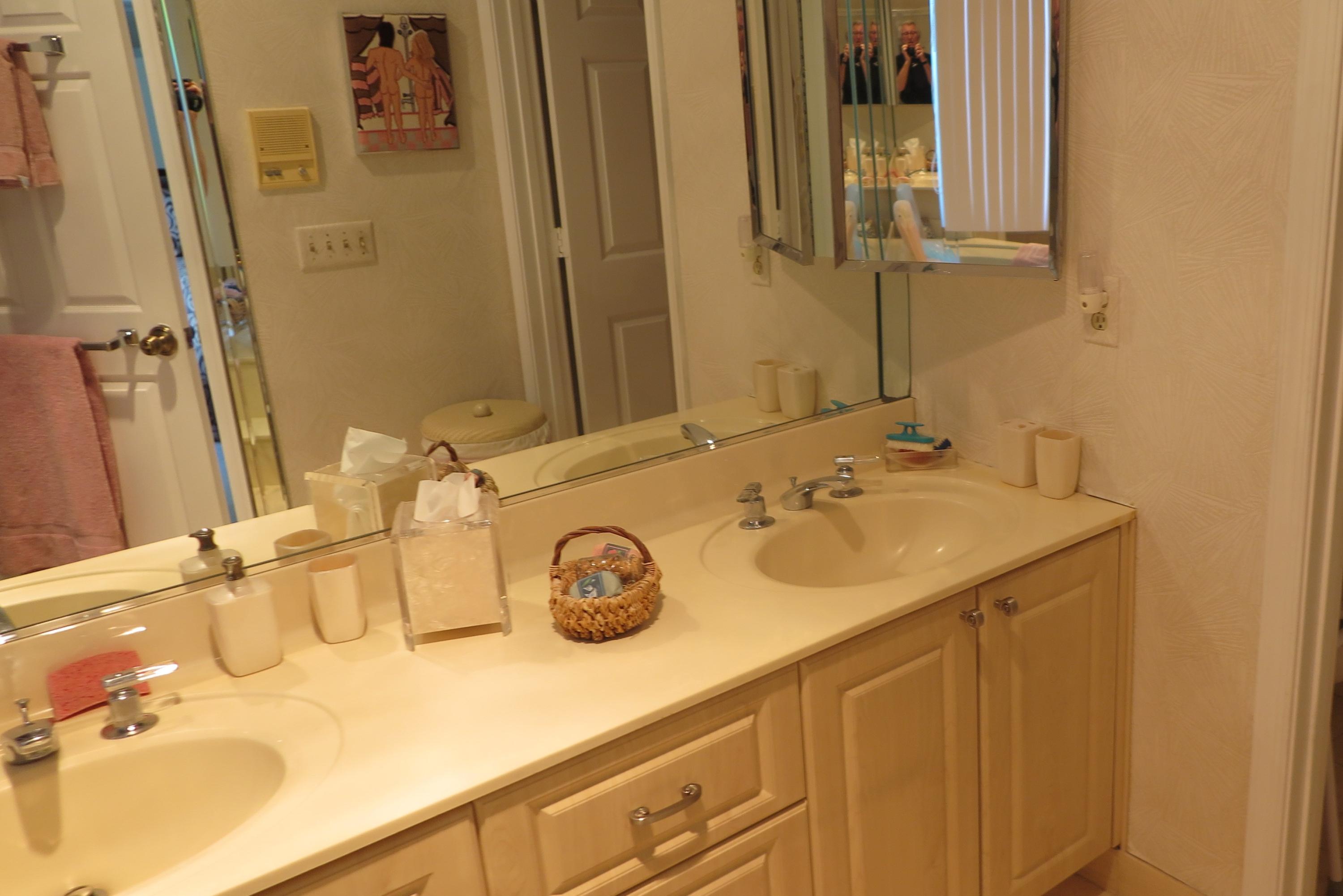 7765 Travelers Tree Drive Boca Raton, FL 33433 - Photo 8 of 18 MASTER BATHROOM