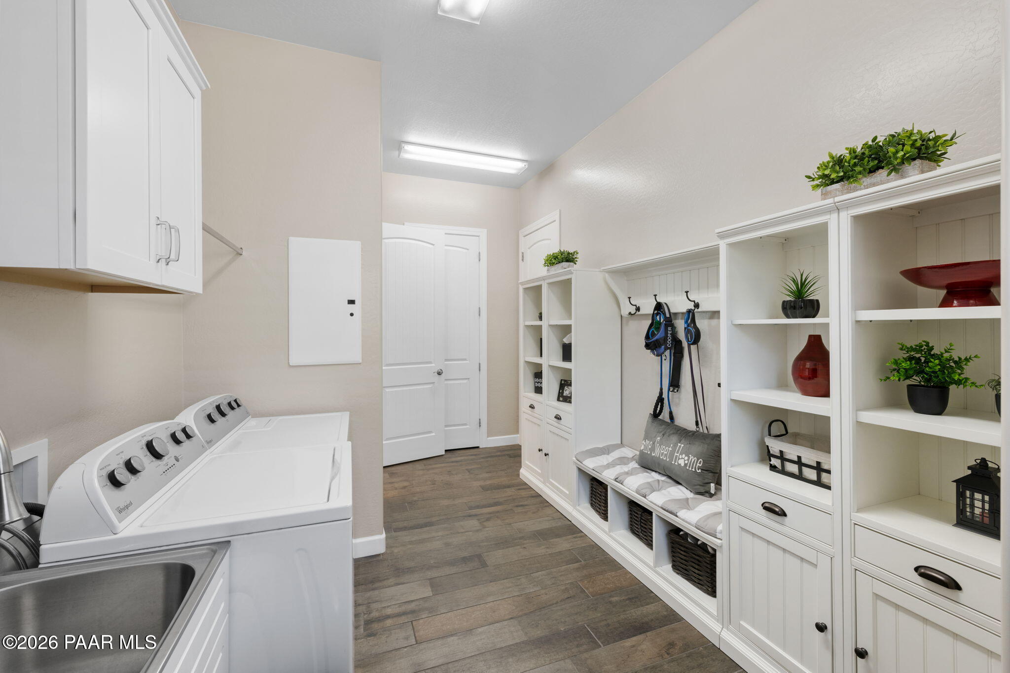 2792 Brooks Range Prescott, AZ 86301 - Photo 26 of 35 a view of kitchen with washer and dryer