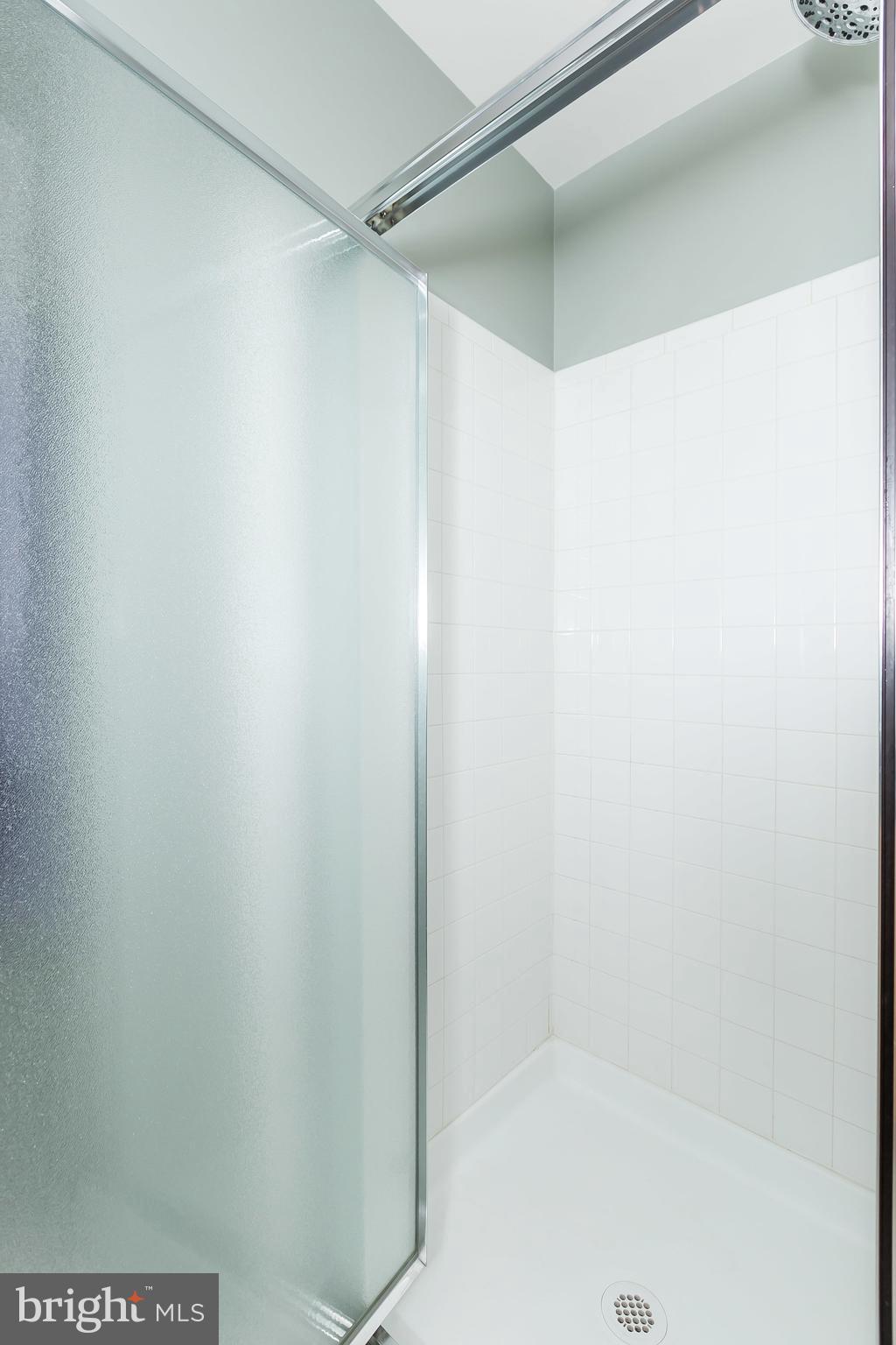 1708 North Calvert Street Baltimore, MD 21202 - Photo 23 of 45 Bathroom on 3rd floor