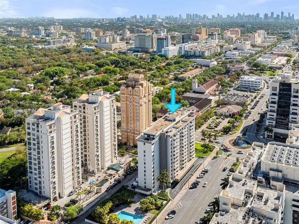 an aerial view of multiple house