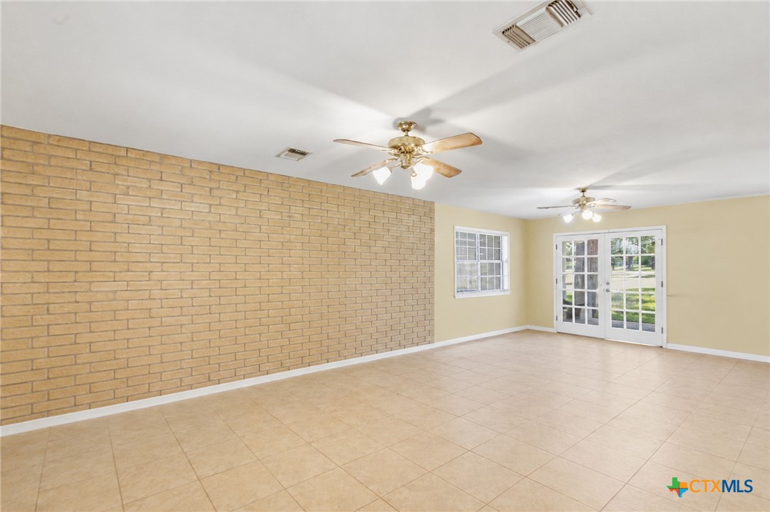 234 Maguey Road Victoria, TX 77905 - Photo 4 of 48 virtually edited