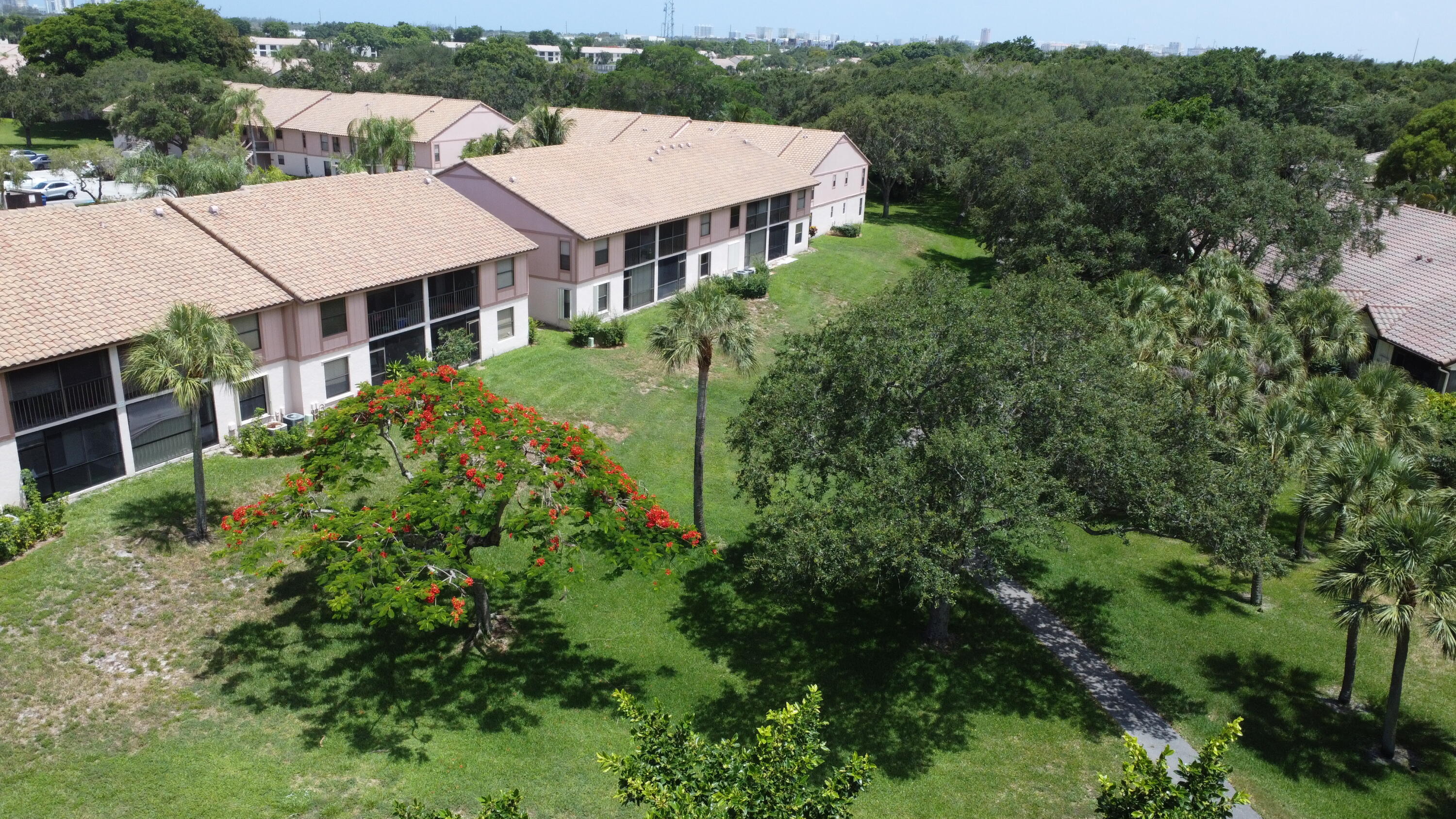 3375 Jaywood Terrace, Unit J103 Boca Raton, FL 33431 - Photo 25 of 32 BACKYARD