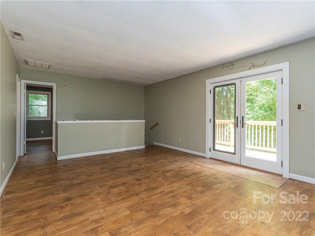 117 Avondale Ridge Road Asheville, NC 28803 - Photo 5 of 17 Gallery Image 5