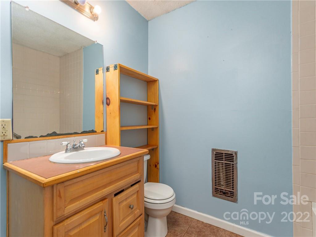 117 Avondale Ridge Road Asheville, NC 28803 - Photo 8 of 17 Gallery Image 8