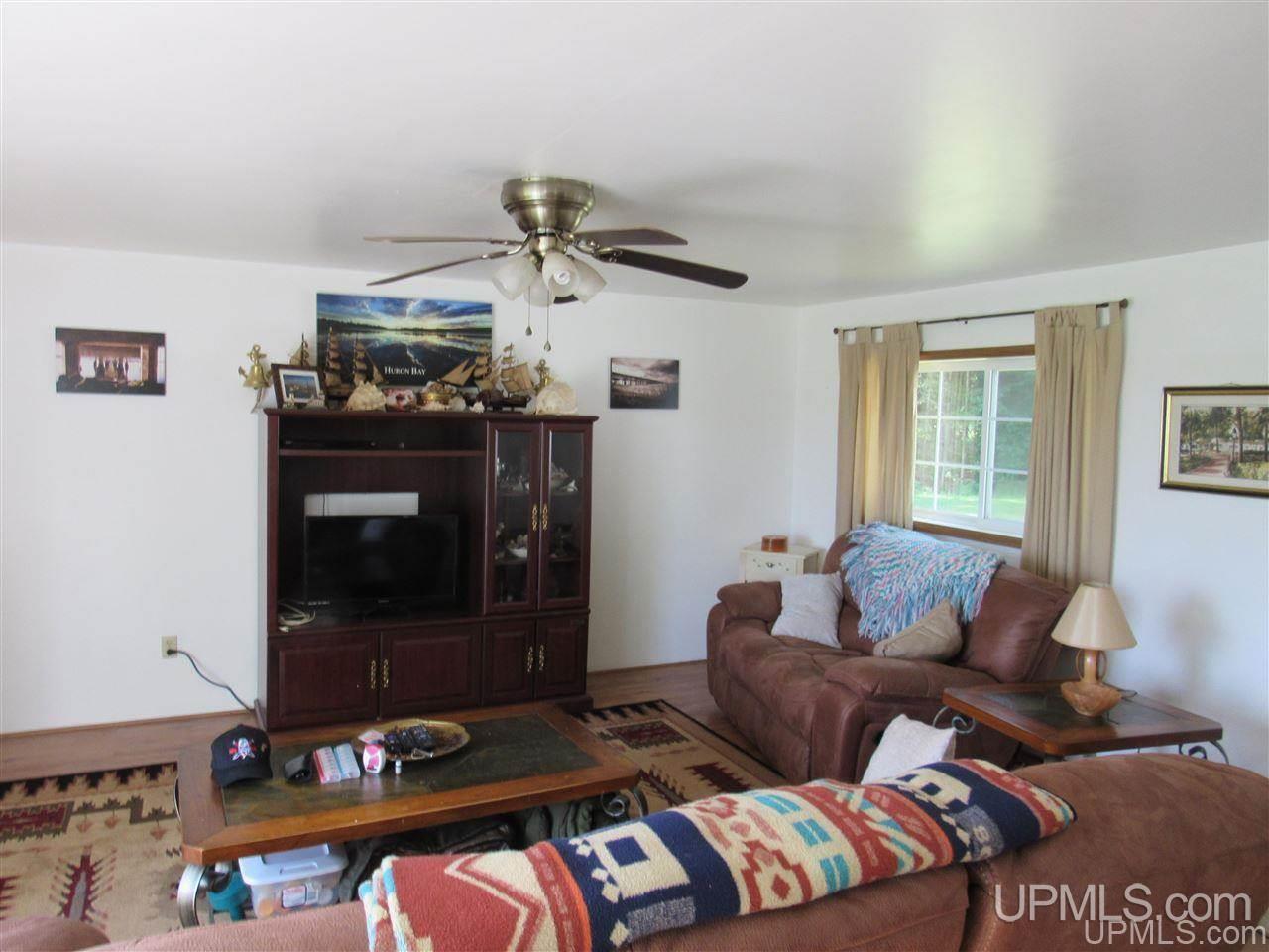 19060 Collins Road Lanse, MI 49946 - Photo 11 of 41 Gallery Image 11