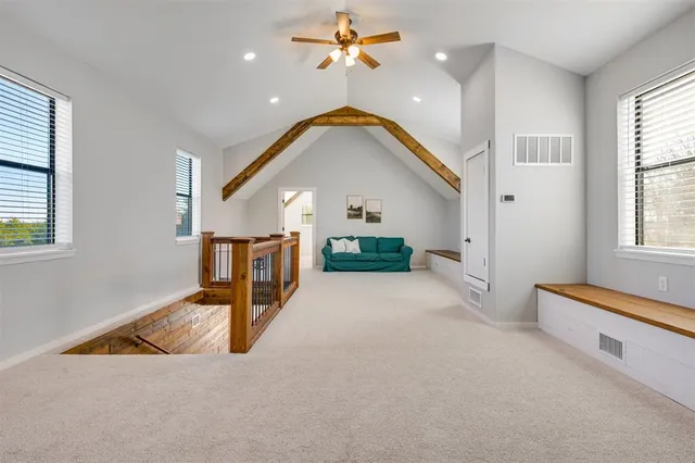 a view of livingroom with furniture