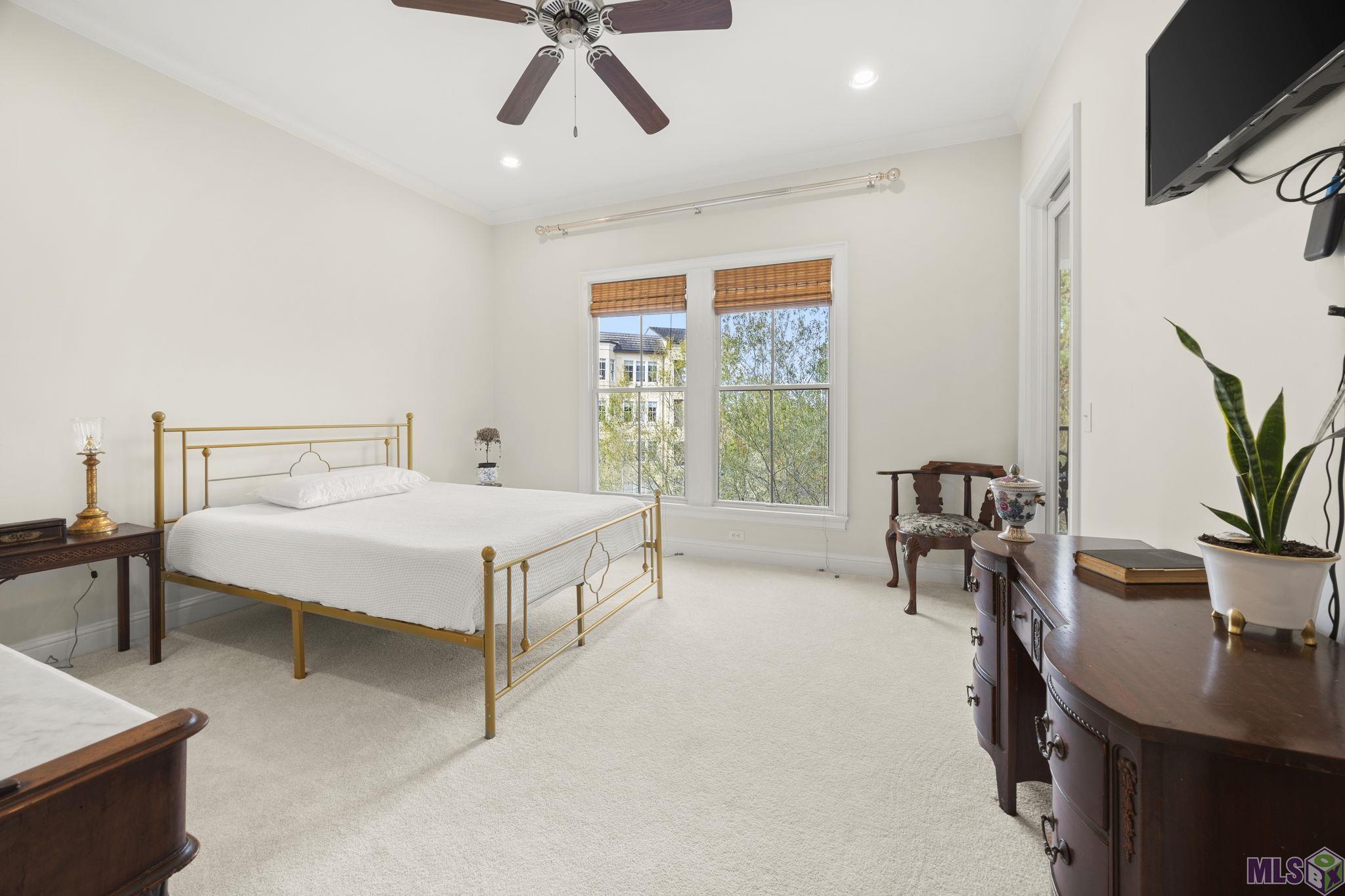 998 Stanford Avenue, Unit 417 Baton Rouge, LA 70808 - Photo 10 of 45 Primary Bedroom