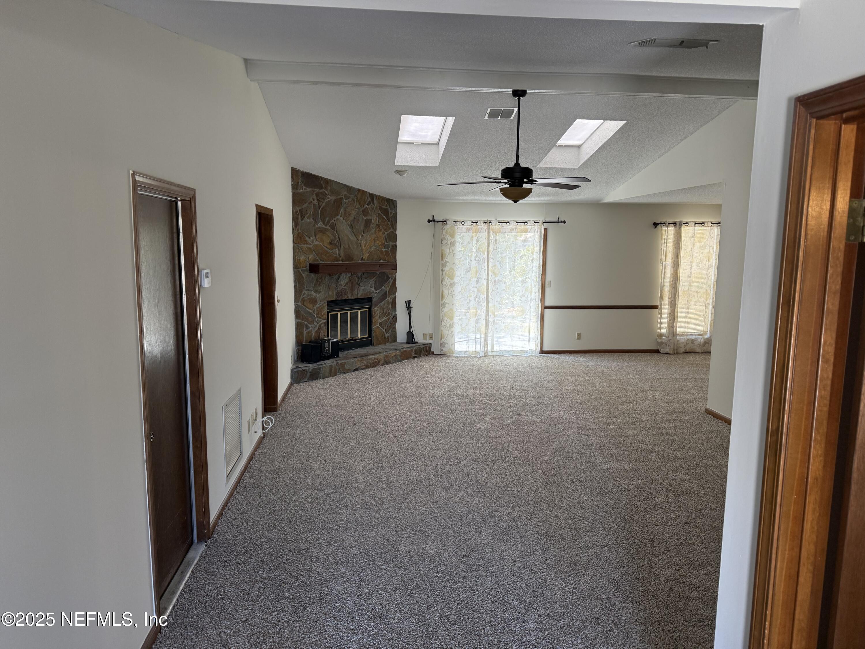 8446 Hamden Road Jacksonville, FL 32244 - Photo 6 of 26 IMG_7923