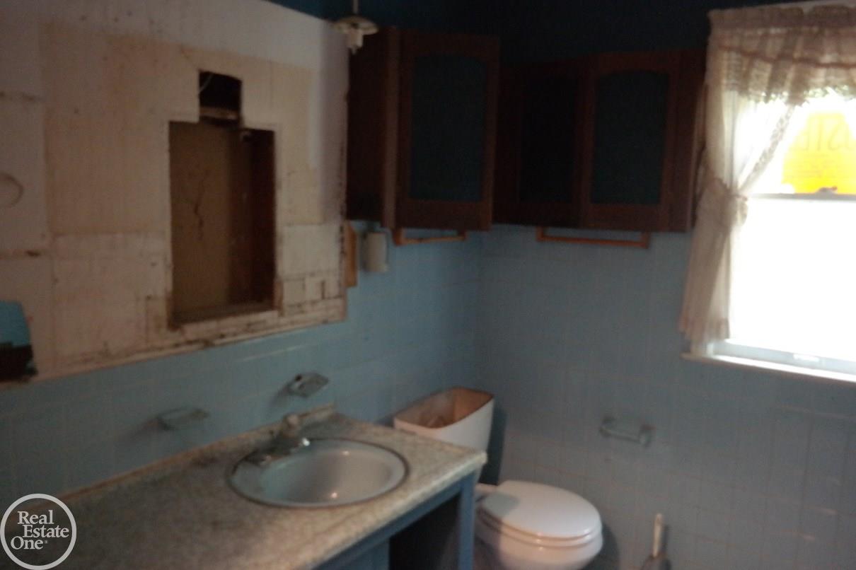 5360 County Line Road New Haven, MI 48048 - Photo 8 of 11 31330615-7.JPG