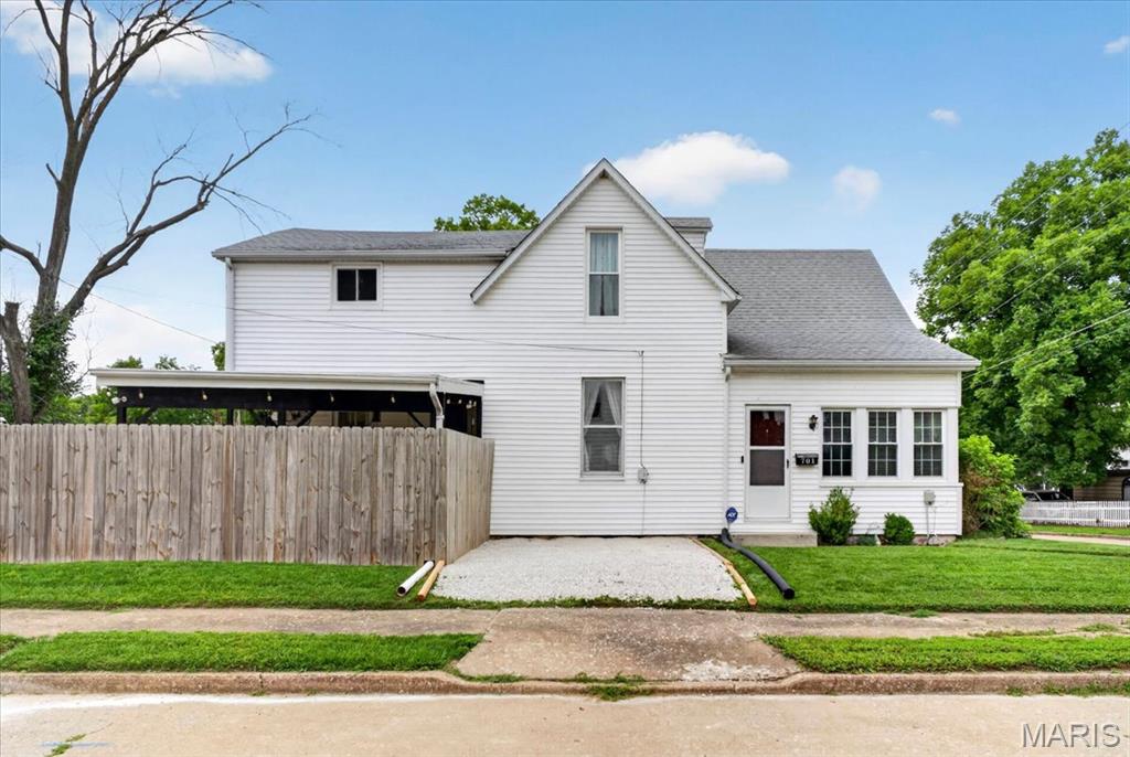 701 Hecker Street Belleville, IL 62221 - Photo 3 of 33