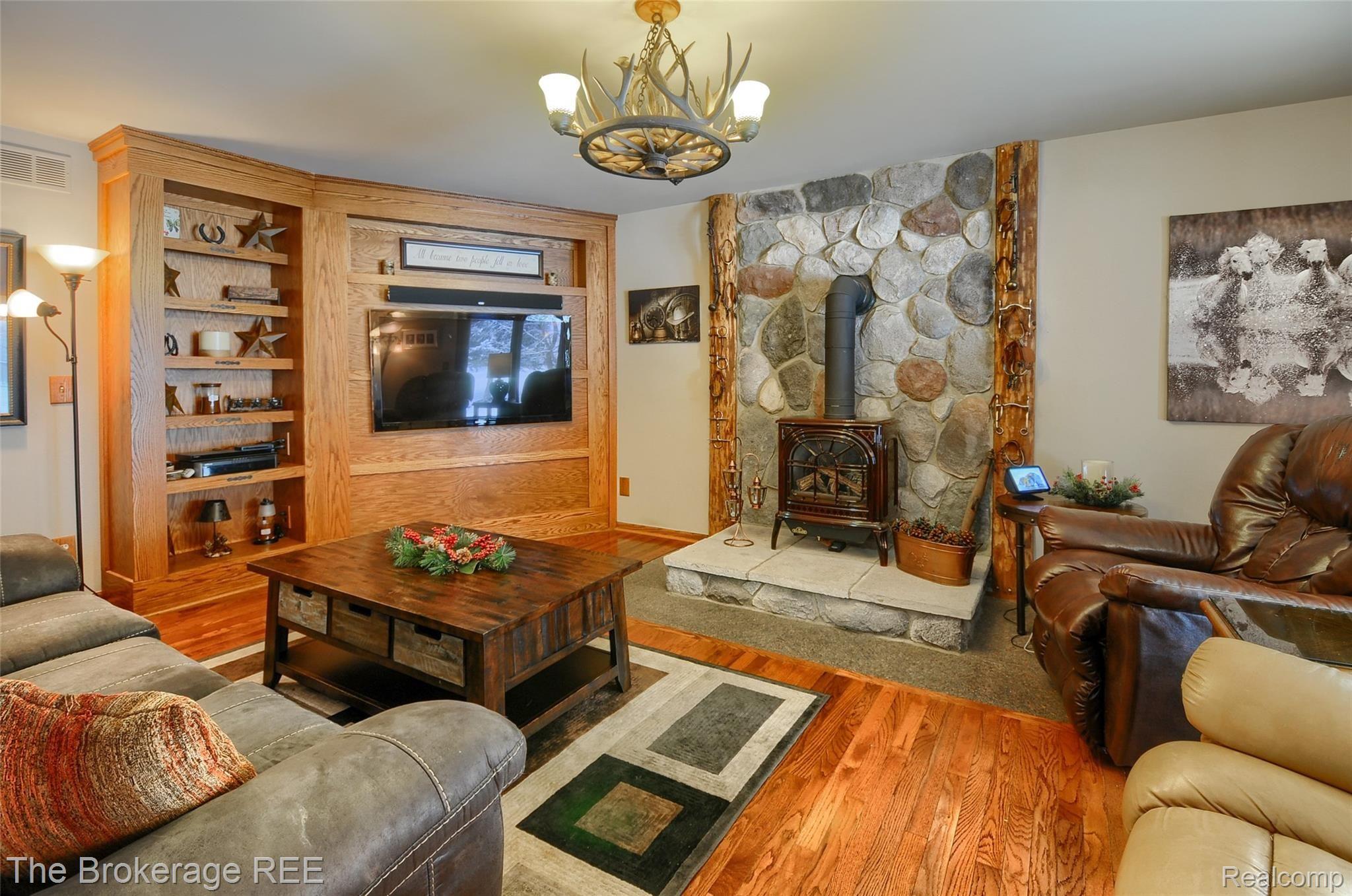 4486 Evans Road Holly, MI 48442 - Photo 32 of 58 DSC_2531-HDR(5).jpg