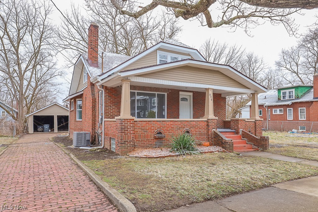 856 Aberdeen Street Akron, OH 44310 - Photo 4 of 28 Gallery Image 4