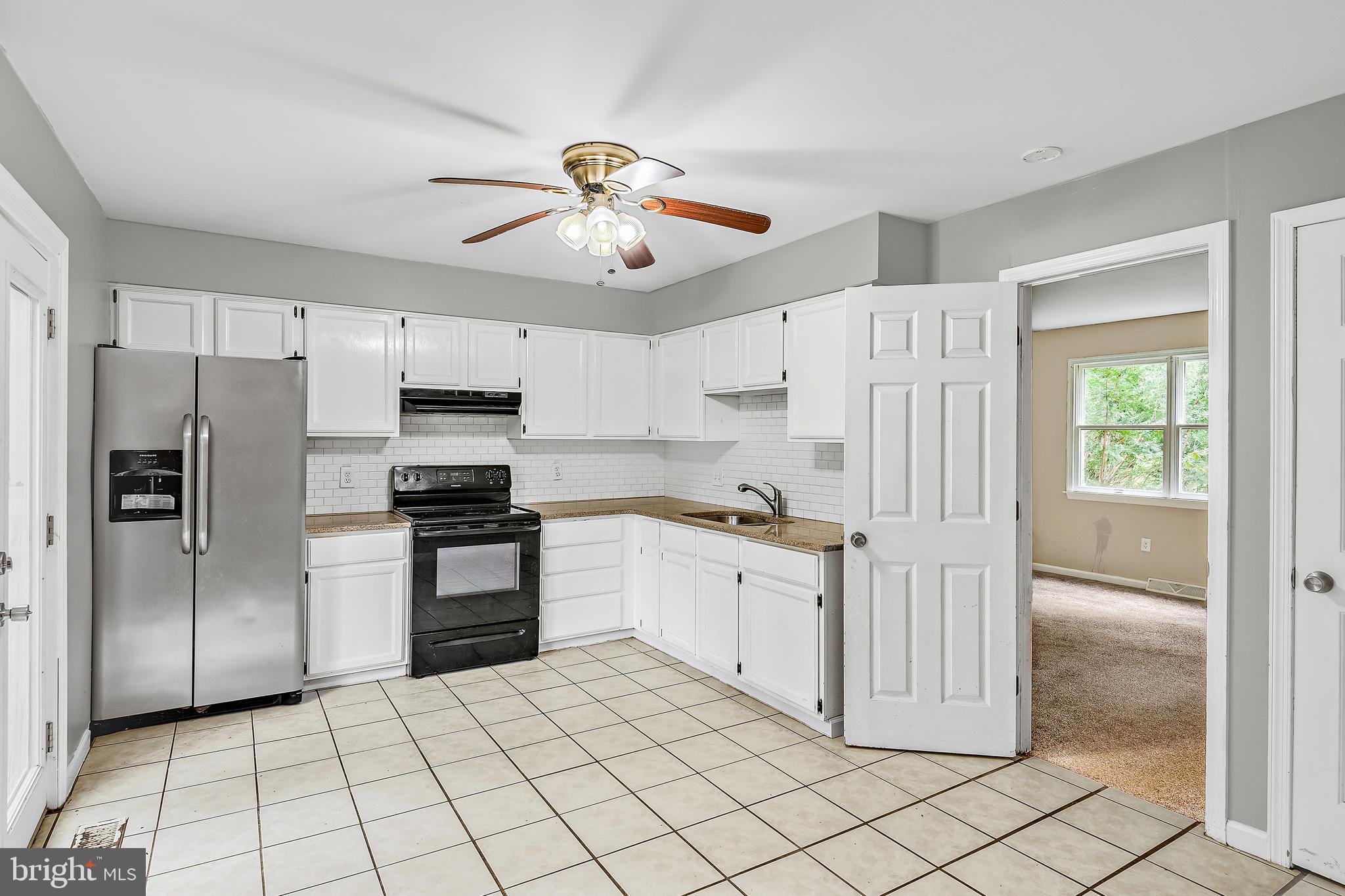 160 Boxwood Road Manchester, PA 17345 - Photo 5 of 19 Gallery Image 5